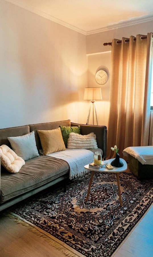 Entire Serviced Apartment With A Beautiful View 地拉那 外观 照片
